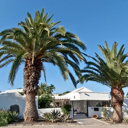 In Mit Privatem Pool Holiday home Costa Teguise